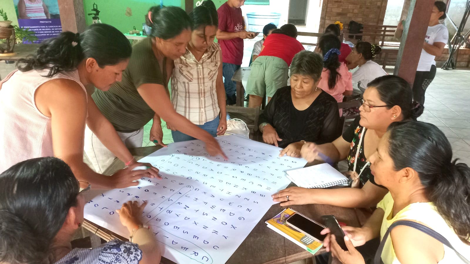 Desde el empoderamiento individual hasta el fortalecimiento de la comunidad, te explicamos como el IPDRS trabaja con las organizaciones económicas de mujeres en la Amazonía Boliviana.