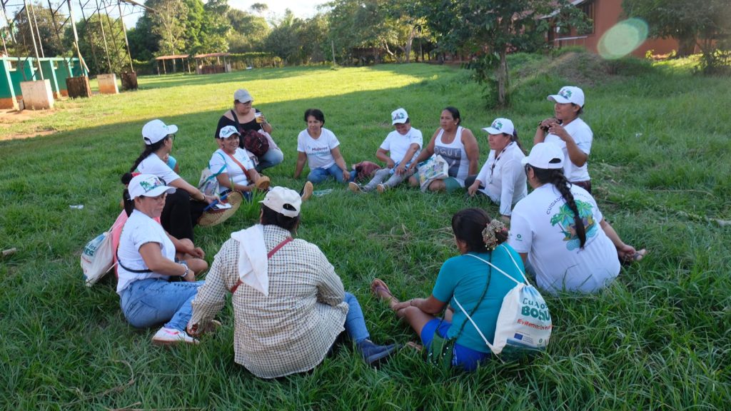 Equipo del IPDRS_Amazonía con la delegación de mujeres que participará en el FOSPA 2024