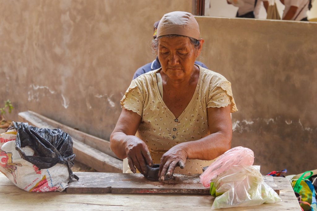 Guillermina Suarez, comunidad Tentami, Artesana de cerámica, IPDRS_Chaco, 2024