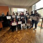 Estudiantes de curso de Metodologia reciben sus certificados de conclusion de curso